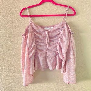 ASTR Cold shoulder crop top